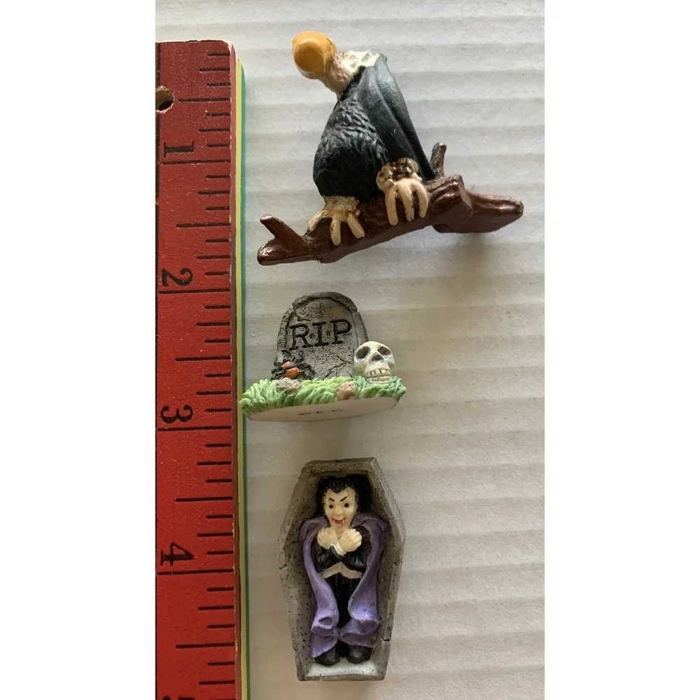 Halloween Mini Dollhouse Cake Topper LOT of 3 Vulture Tombstone Coffin Vampire